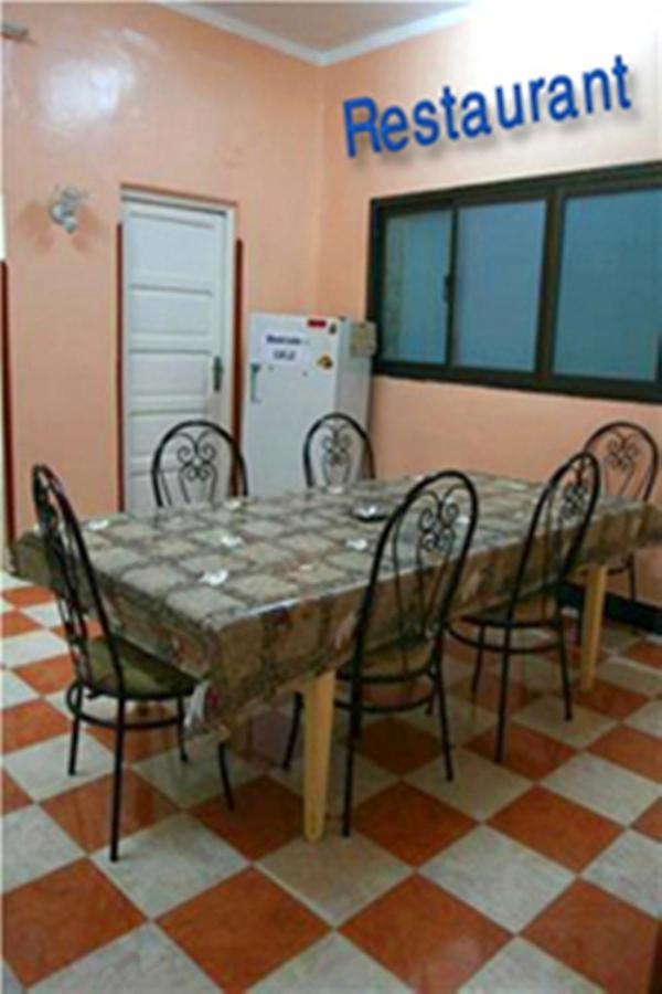 Fontana Luxor Hostel Eksteriør bilde